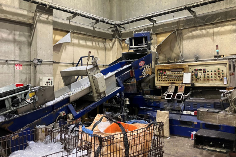 プラスチック再生ペレット